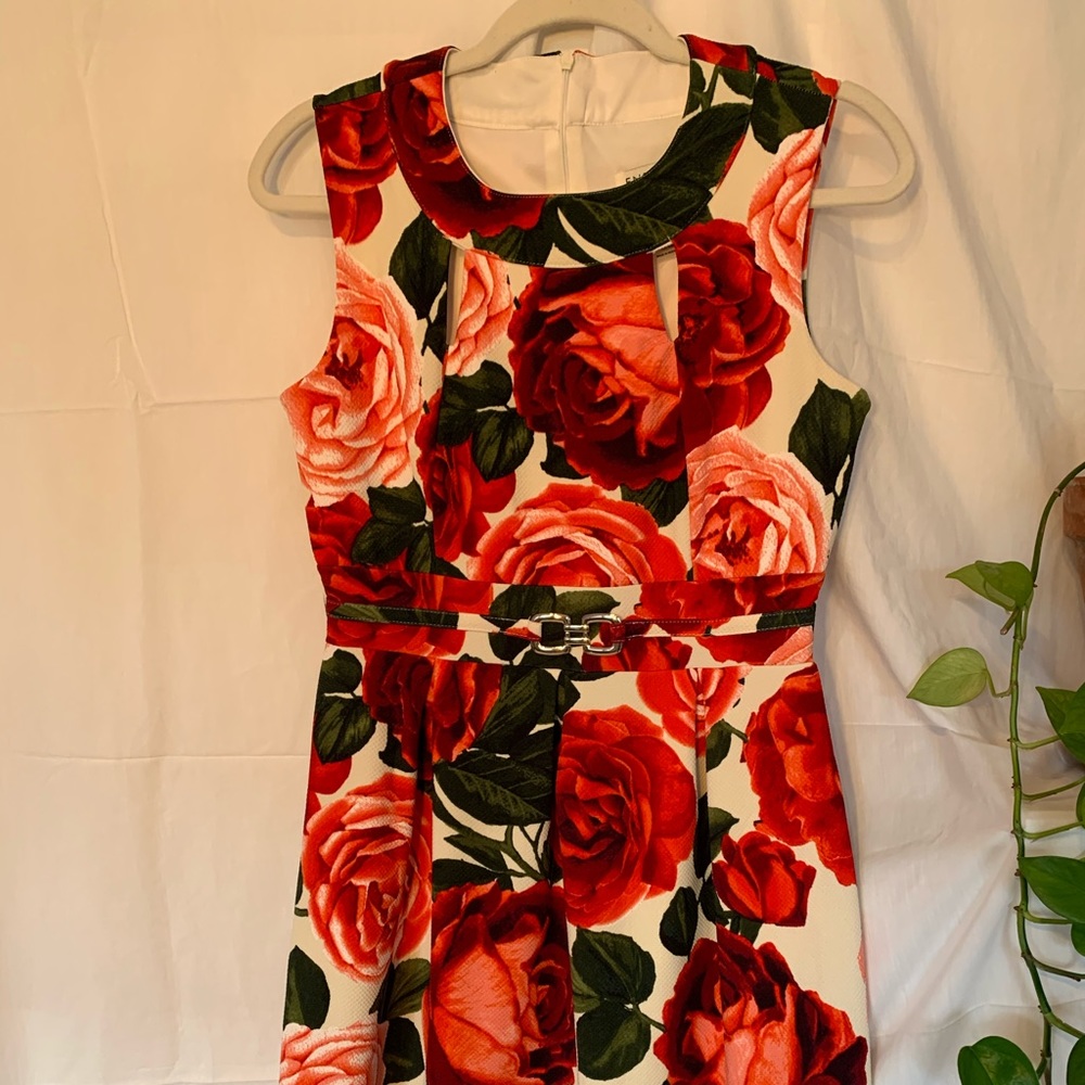 Dress with red roses